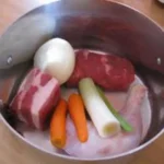 Come preparare il brodo di carne: il metodo infallibile della nonna