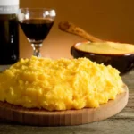 Come fare la polenta perfetta senza grumi? Il trucco con l’acqua bollente