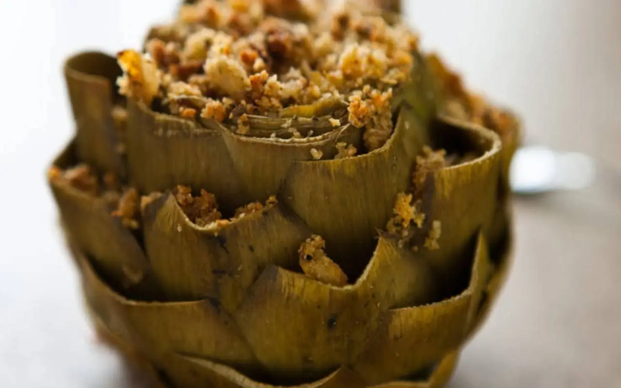 Come cucinare i carciofi ripieni: il trucco per un piatto saporito